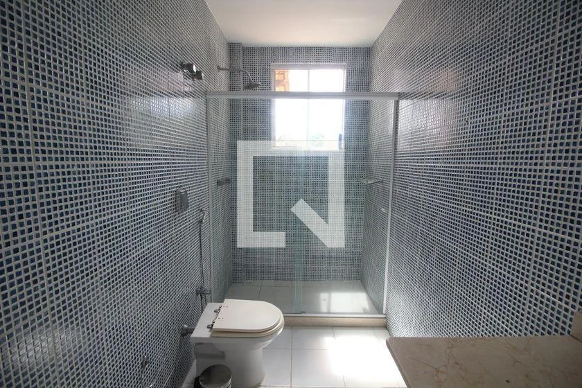 6-bedroom house with 4 en-suite suites and 600 m² — photo 3