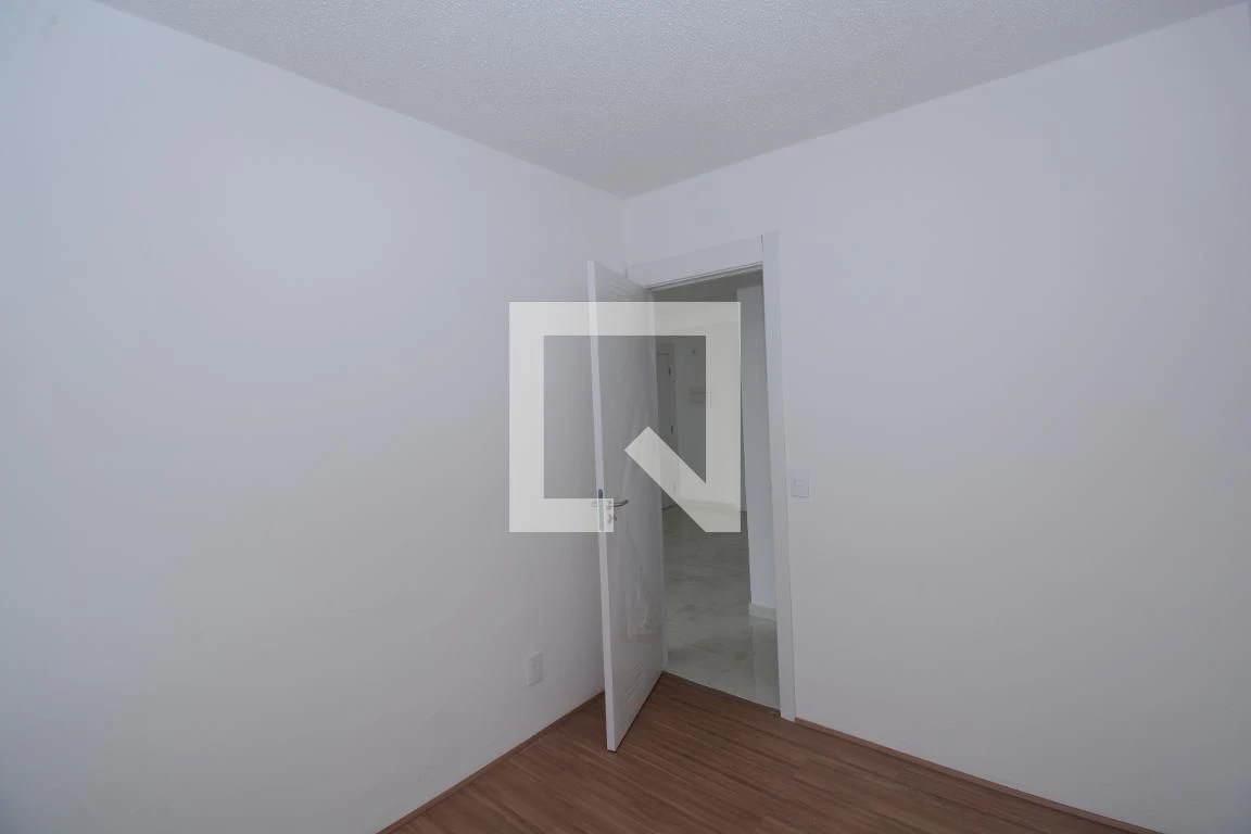2-bedroom apartment in a building with a gym — photo 25