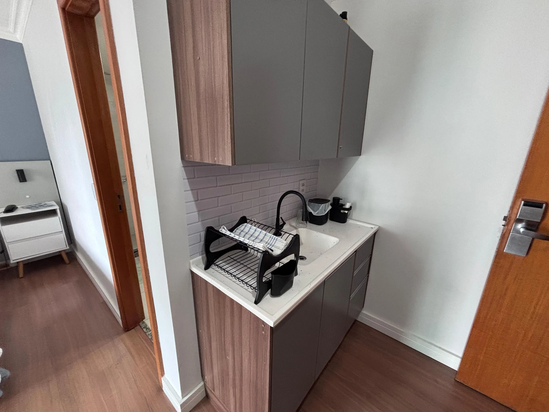 Kitnet com varanda, 1 quarto e 1 banheiro, sem vaga — photo 5