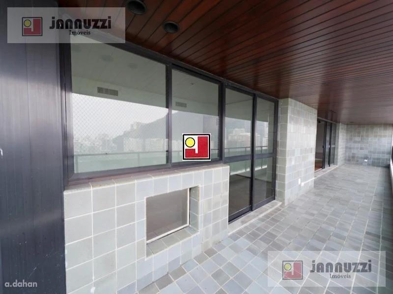 Water view in a 4-bedroom apartment, 319 m² — photo 27