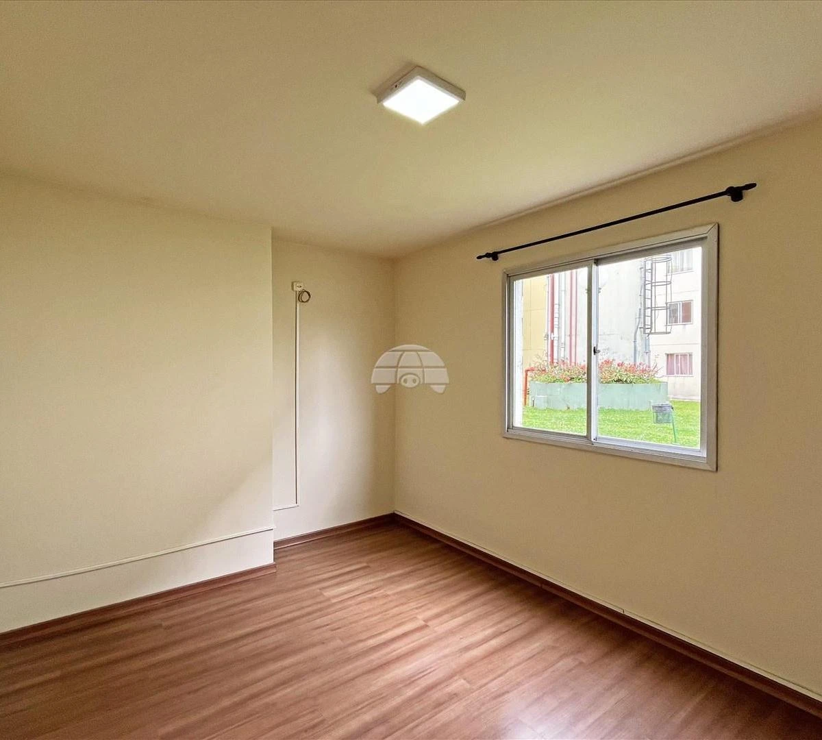 Wood or laminate floors in a 2-bedroom apartment, 42 m² — photo 5
