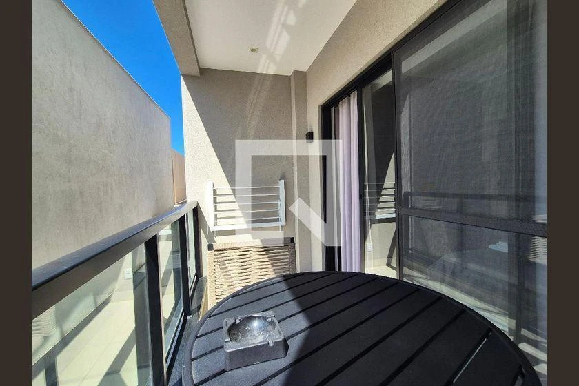 Furnished 45 m² studio with 1 bedroom and balcony — photo 31