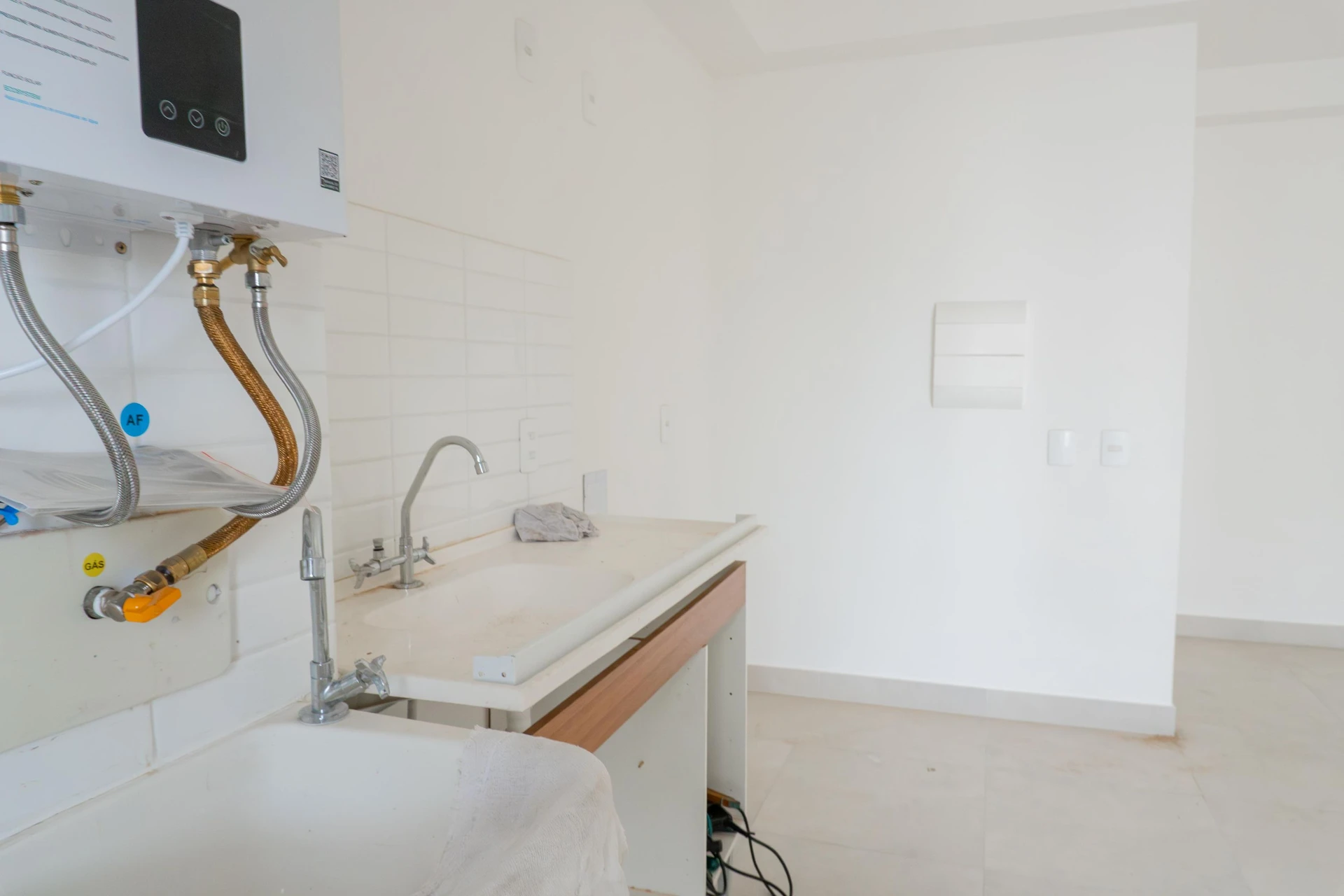 2-bedroom apartment in a building with a sauna — photo 25