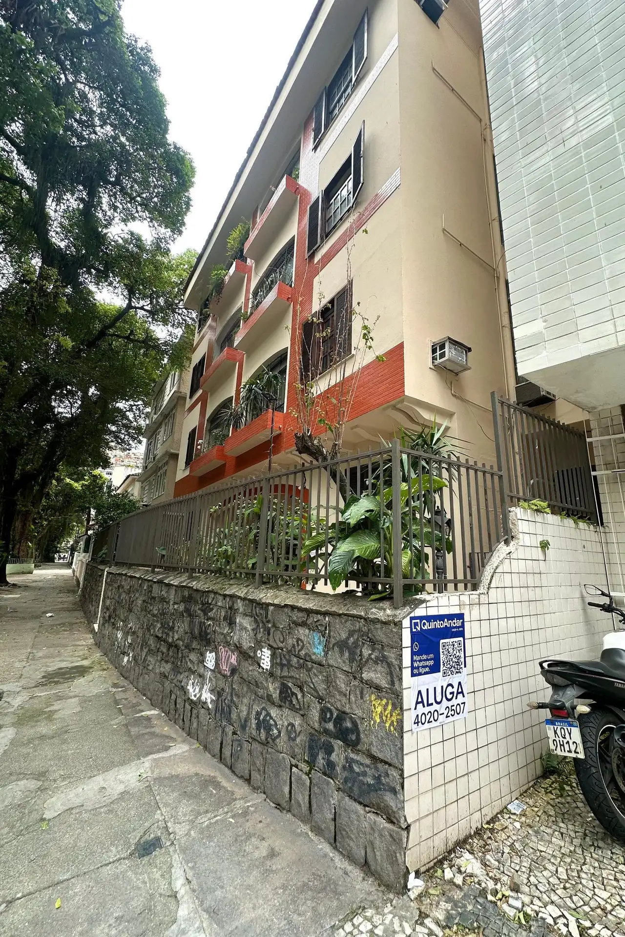 2-bedroom apartment with a mountain view in Rio de Janeiro — photo 21