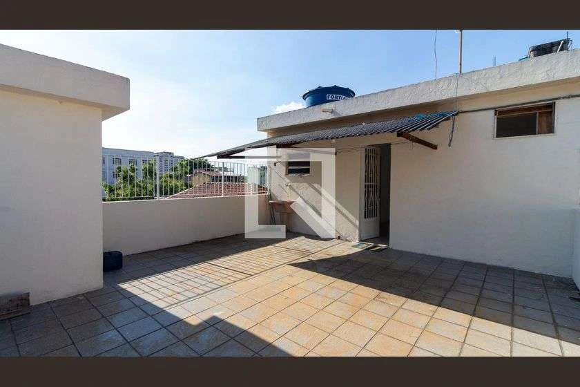 65 m² studio with a balcony, laundry area — photo 13