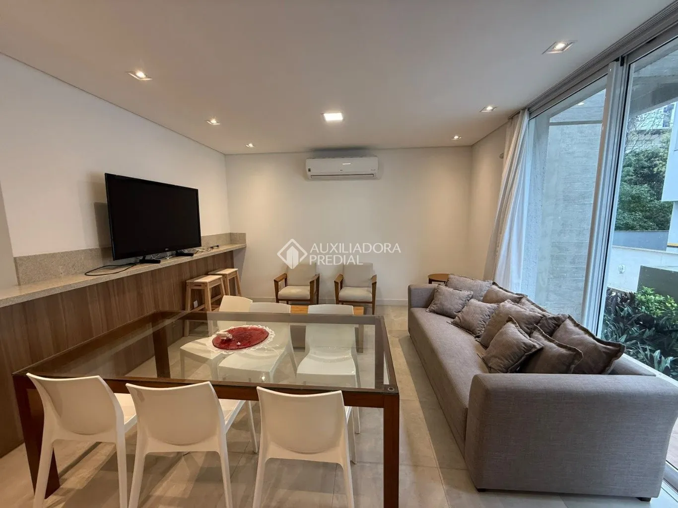 3-bedroom house with a washing machine in Florianópolis