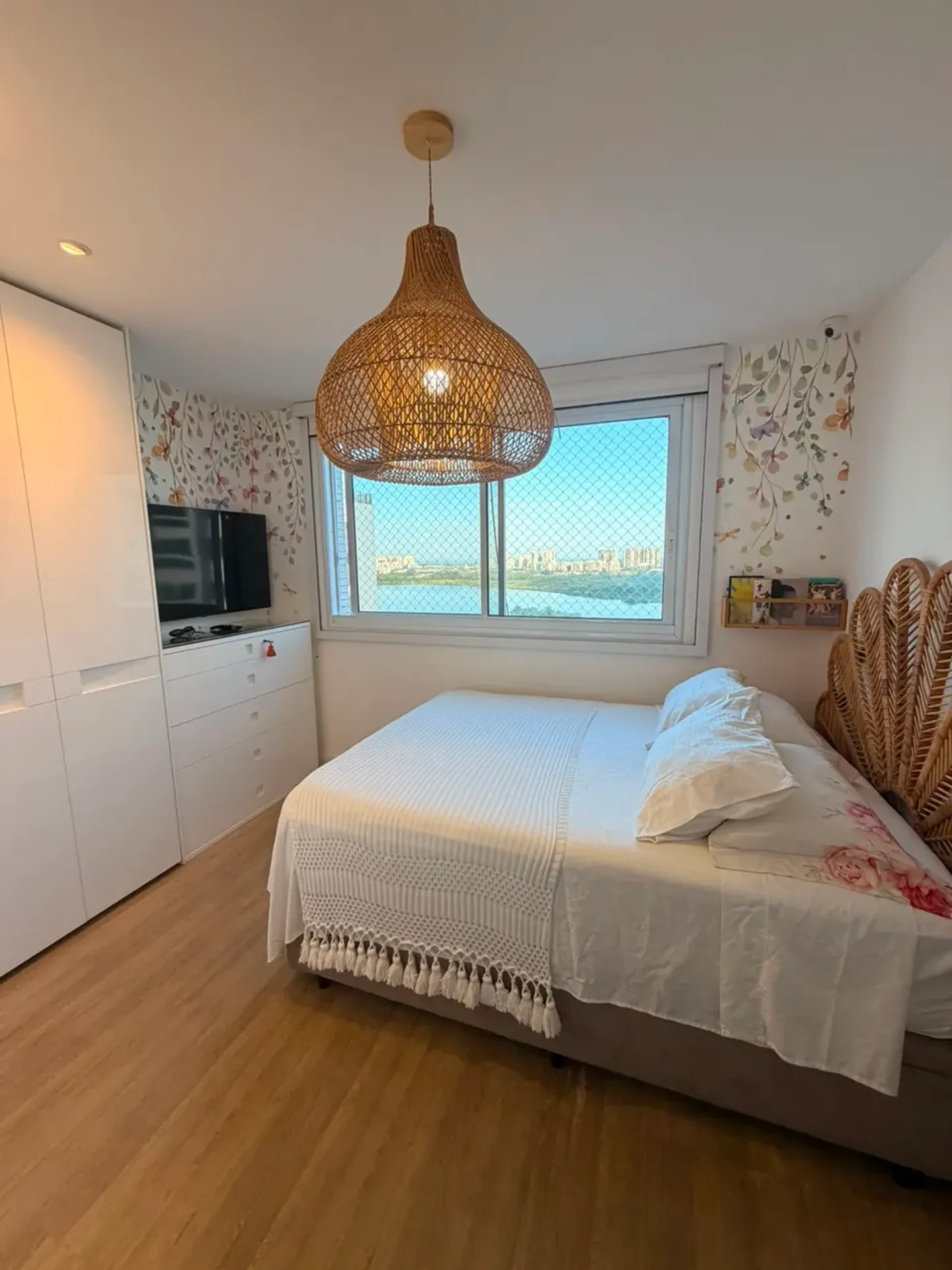 Furnished 115 m² apartment with 3 bedrooms and 3 baths — photo 22