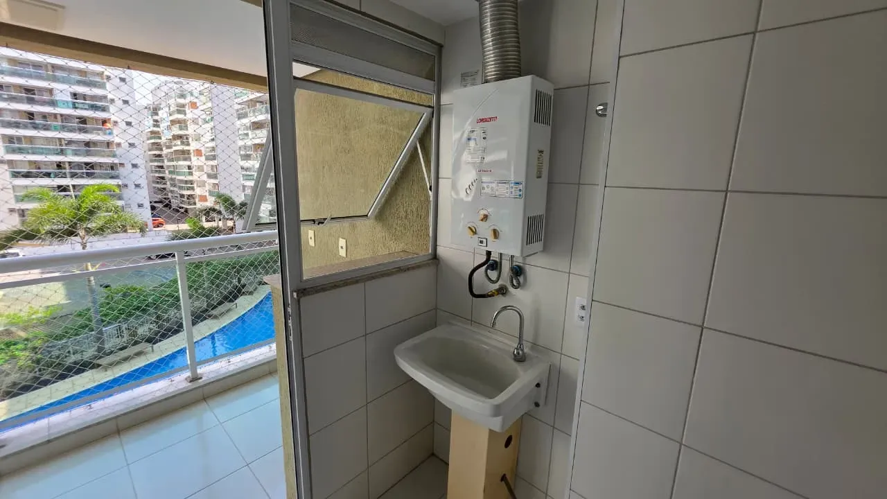 2-bedroom apartment in a building with a coworking space — photo 19
