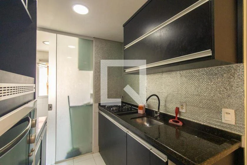 2-bedroom apartment with a home office — photo 2