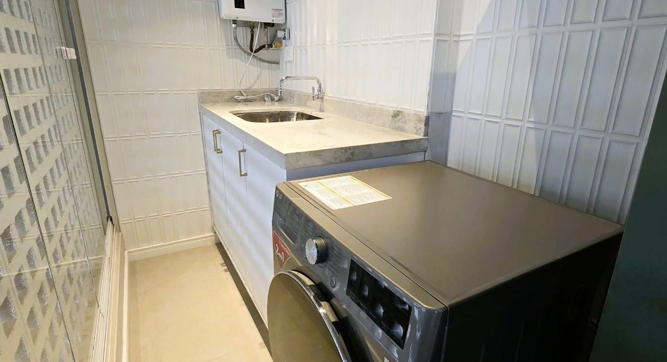 2-bedroom apartment with a washing machine in Curitiba — photo 18