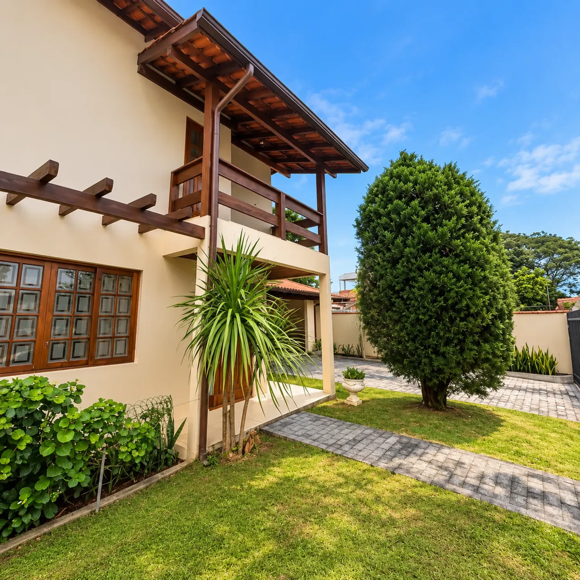 Rental house with 3 bedrooms and 360 m² — photo 23