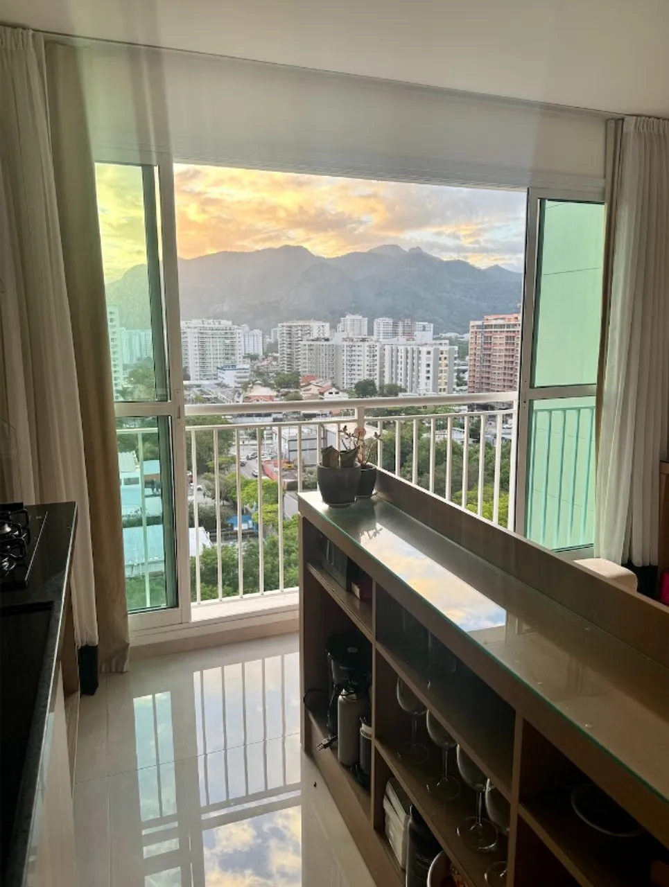 Furnished studio in a building with a gym — photo 3