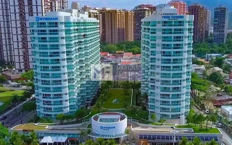 Furnished studio with balcony and open-plan kitchen — photo 26