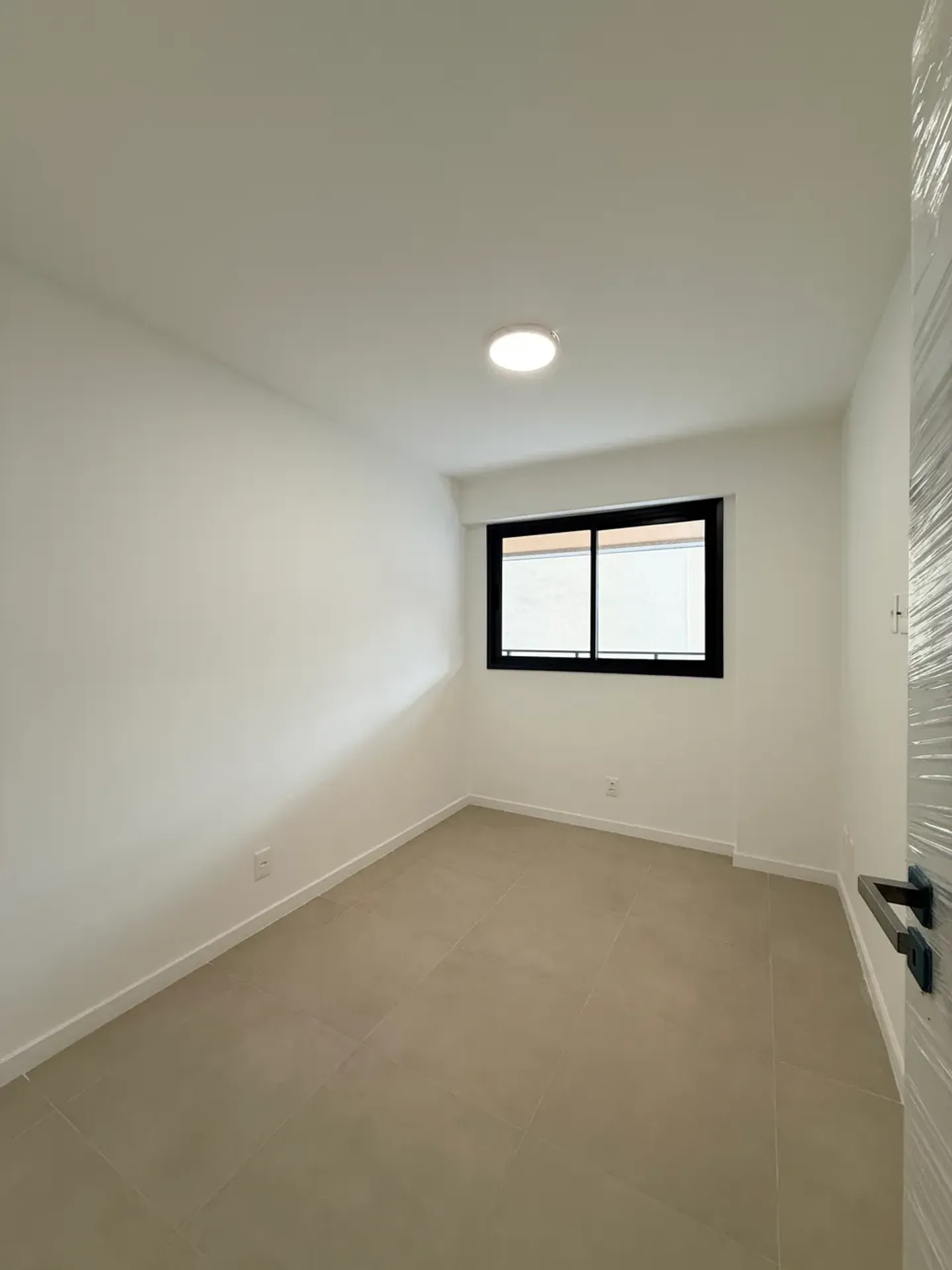 3-bedroom apartment with suite and 101 m² on the 6th floor — photo 23