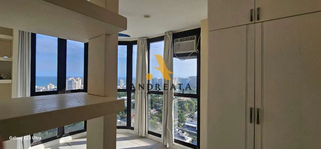 Apartamento com 3 suítes, varanda e 2 vagas na garagem — photo 2
