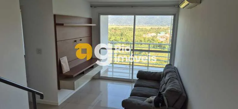 Furnished duplex penthouse with 3 bedrooms and 3 baths
