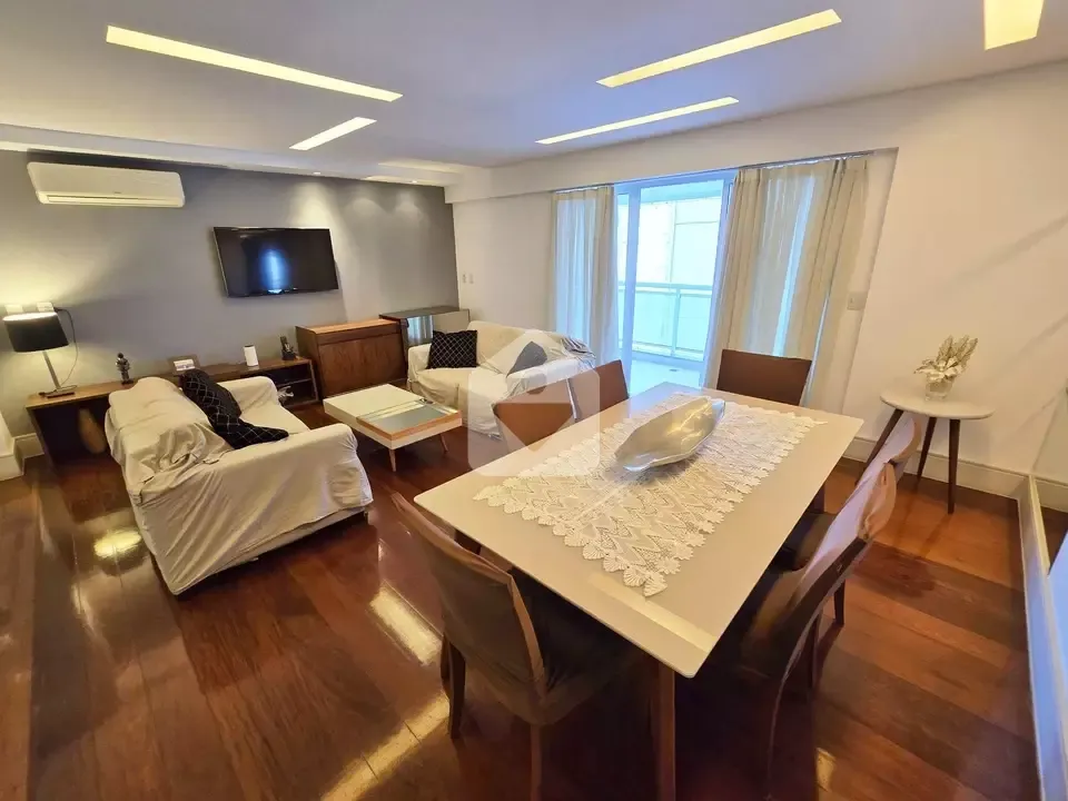 Furnished apartment with 3 bedrooms and 5 bathrooms — photo 18