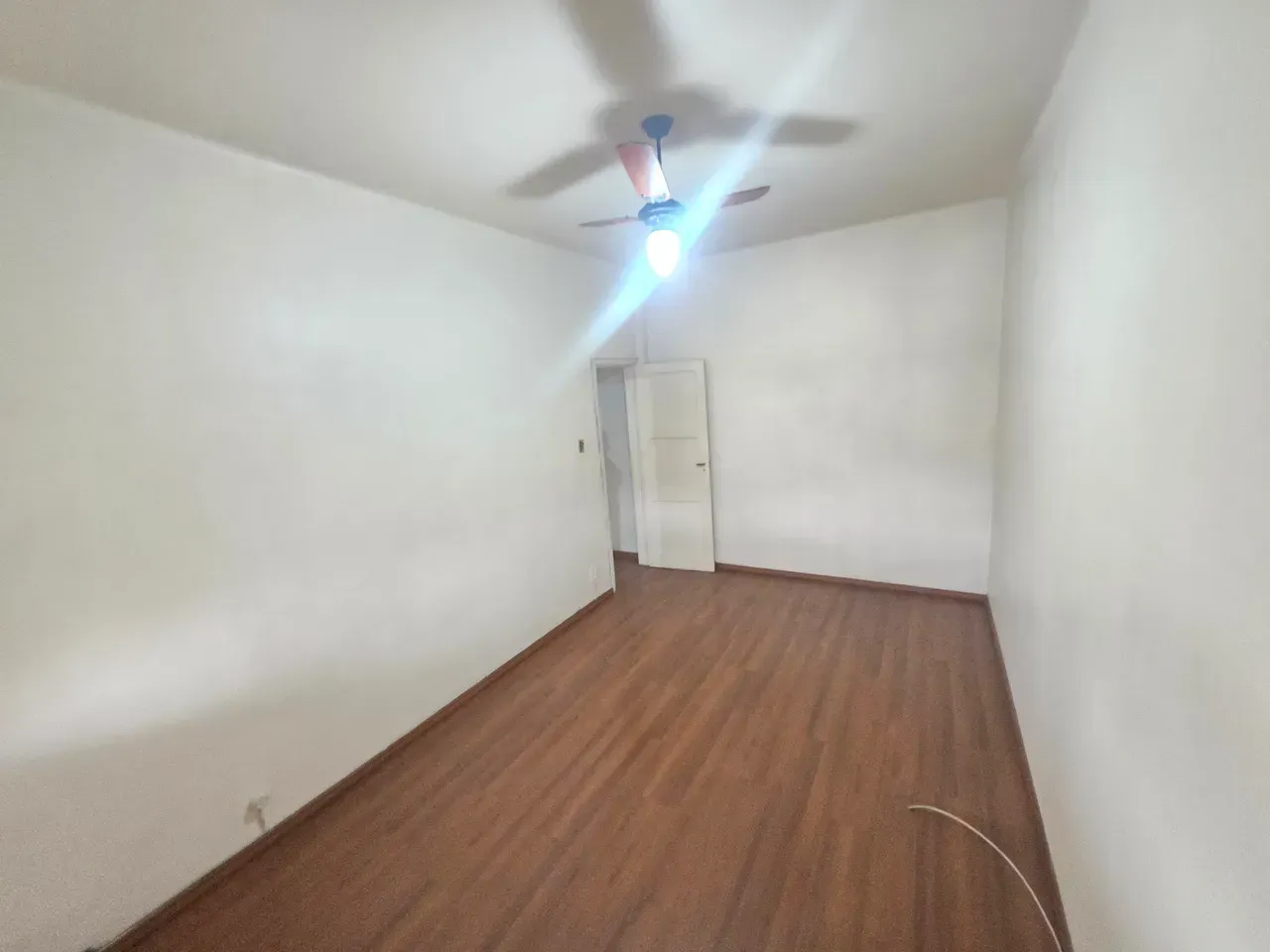 Apartment, 90 m², with wood or laminate floors — photo 11