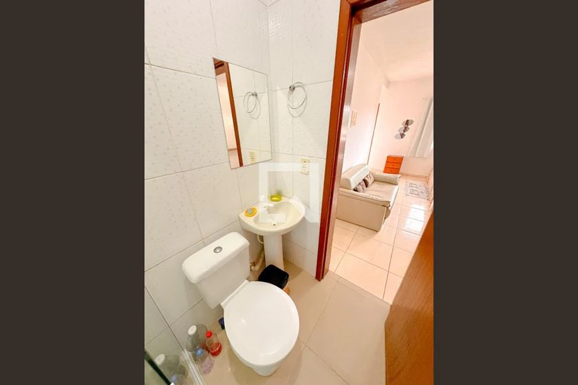Furnished apartment, 40 m², with floor-to-ceiling windows — photo 2