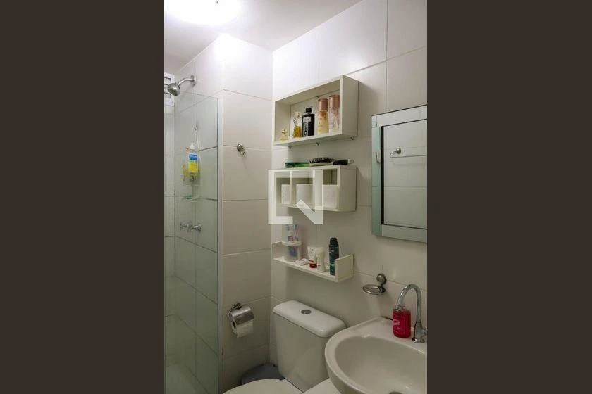 Apartamento mobiliado de 2 quartos em condomínio com piscina — photo 14