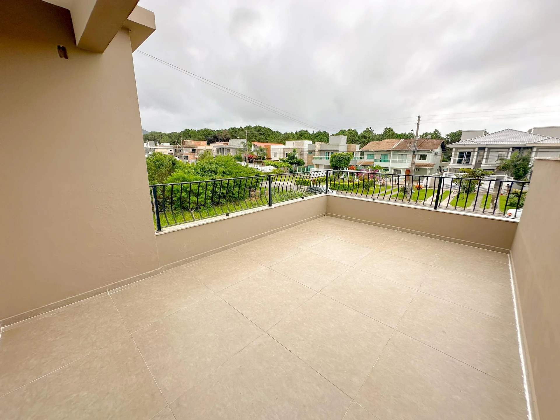 Garden in a 4-bedroom house, 194 m² — photo 22