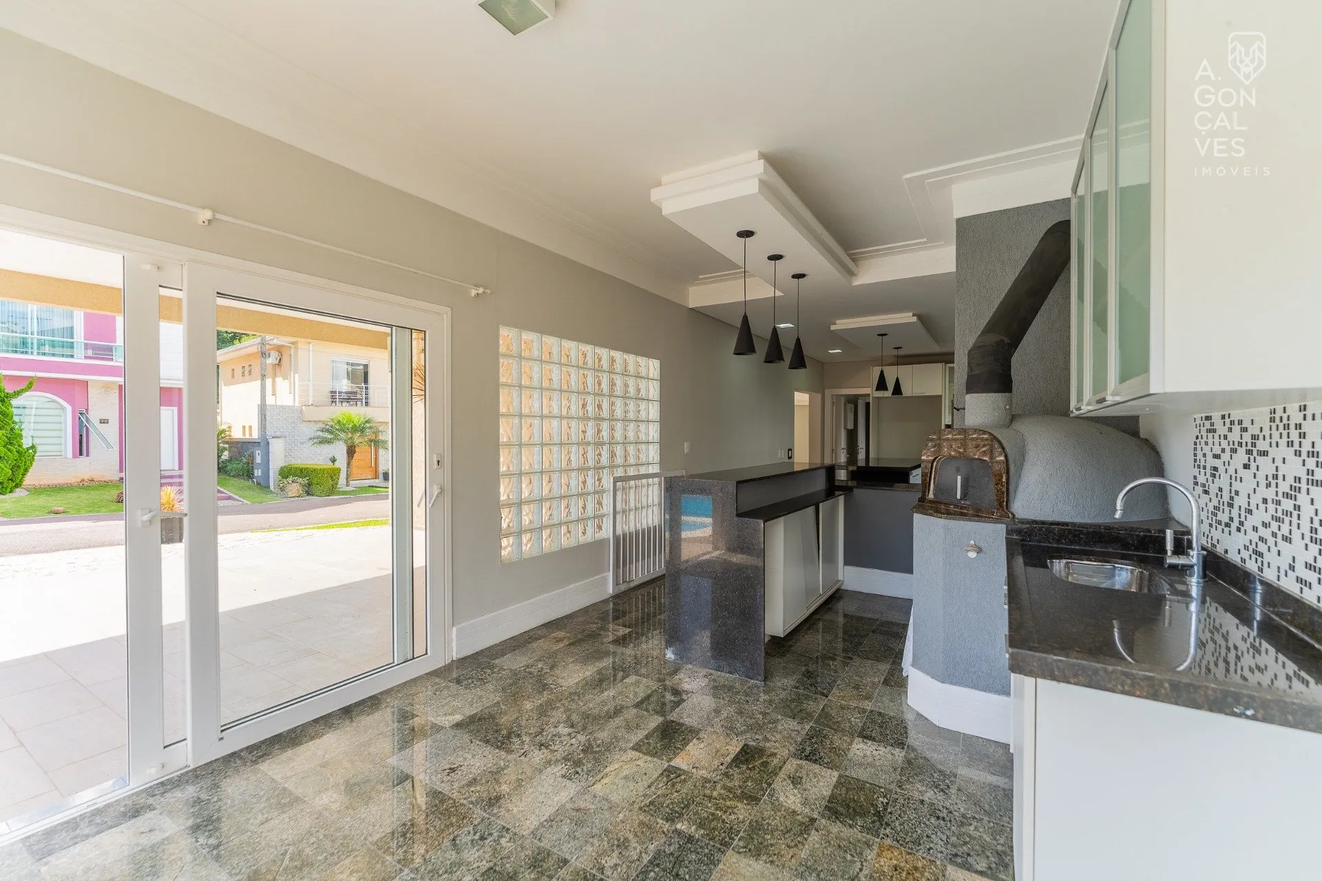 House with 4 bedrooms, open-plan kitchen and 4 parking — photo 18