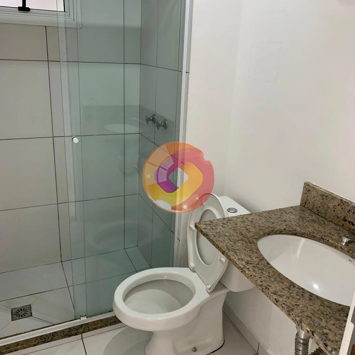 3-bedroom apartment in a building with a pool — photo 27