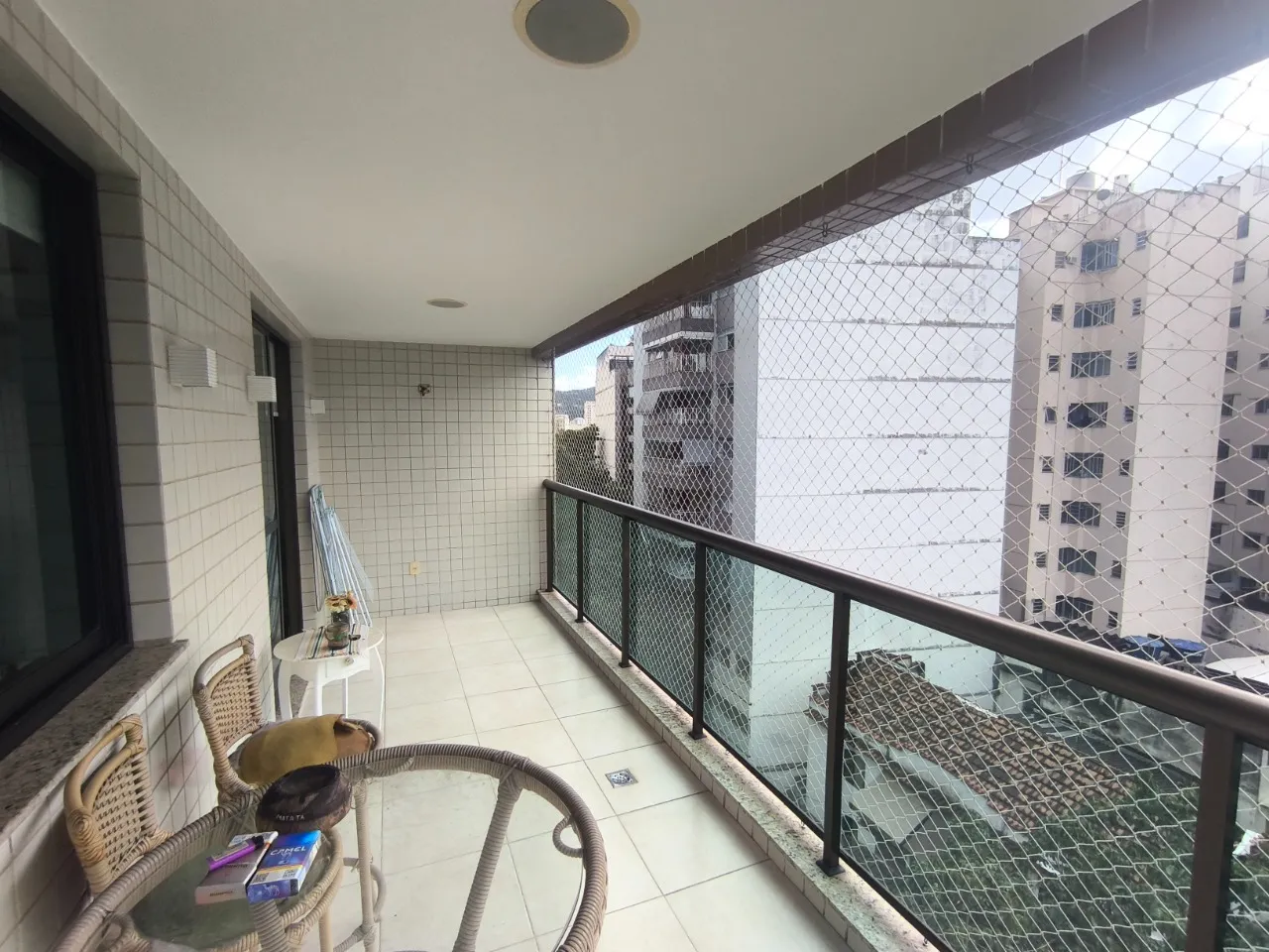 Furnished 3-bedroom apartment with an open kitchen — photo 21