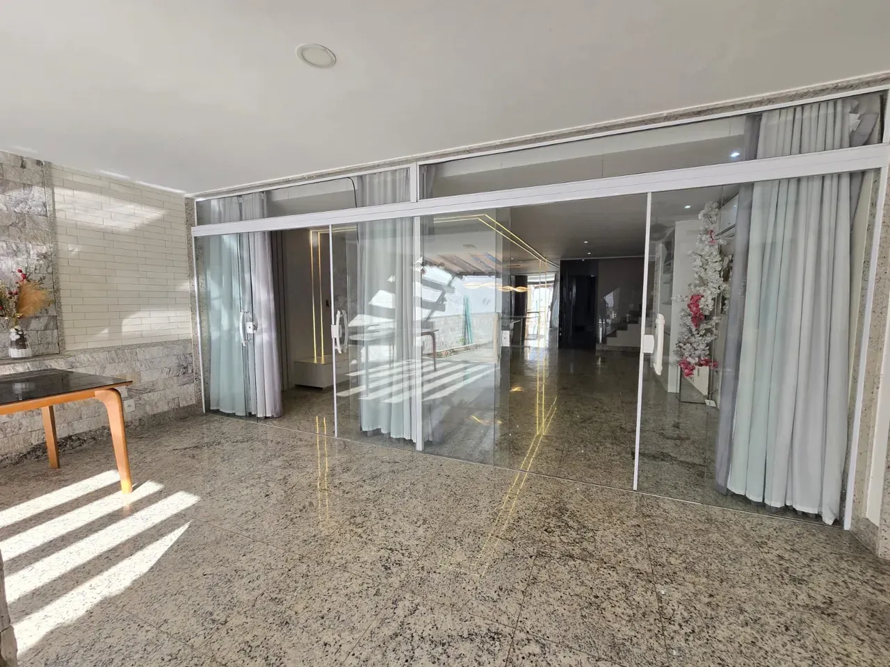 Casa para aluguel com 300 m², 5 quartos e cozinha a gás — photo 32