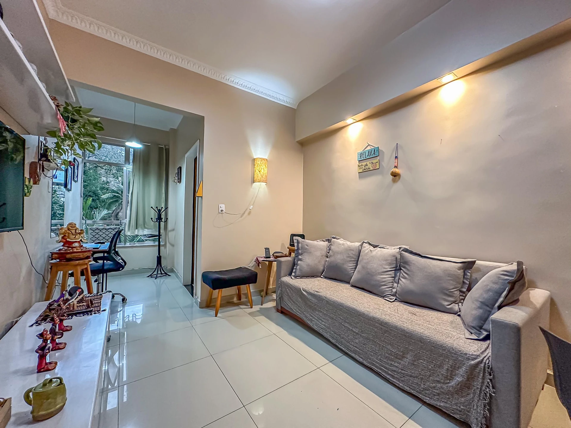 Furnished 1-bedroom apartment with a closed kitchen — photo 15