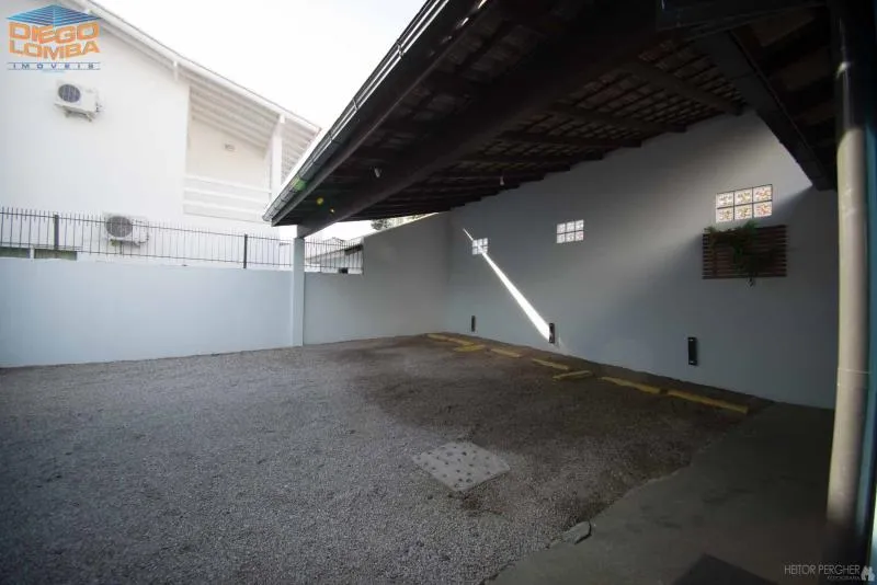 Apartamento amueblado de 1 dormitorio con plaza y cocina a gas — photo 9