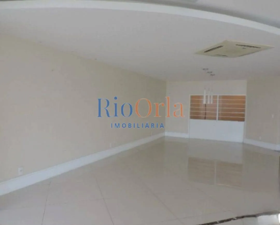 Unfurnished apartment with 4 bedrooms and 5 bathrooms — photo 8