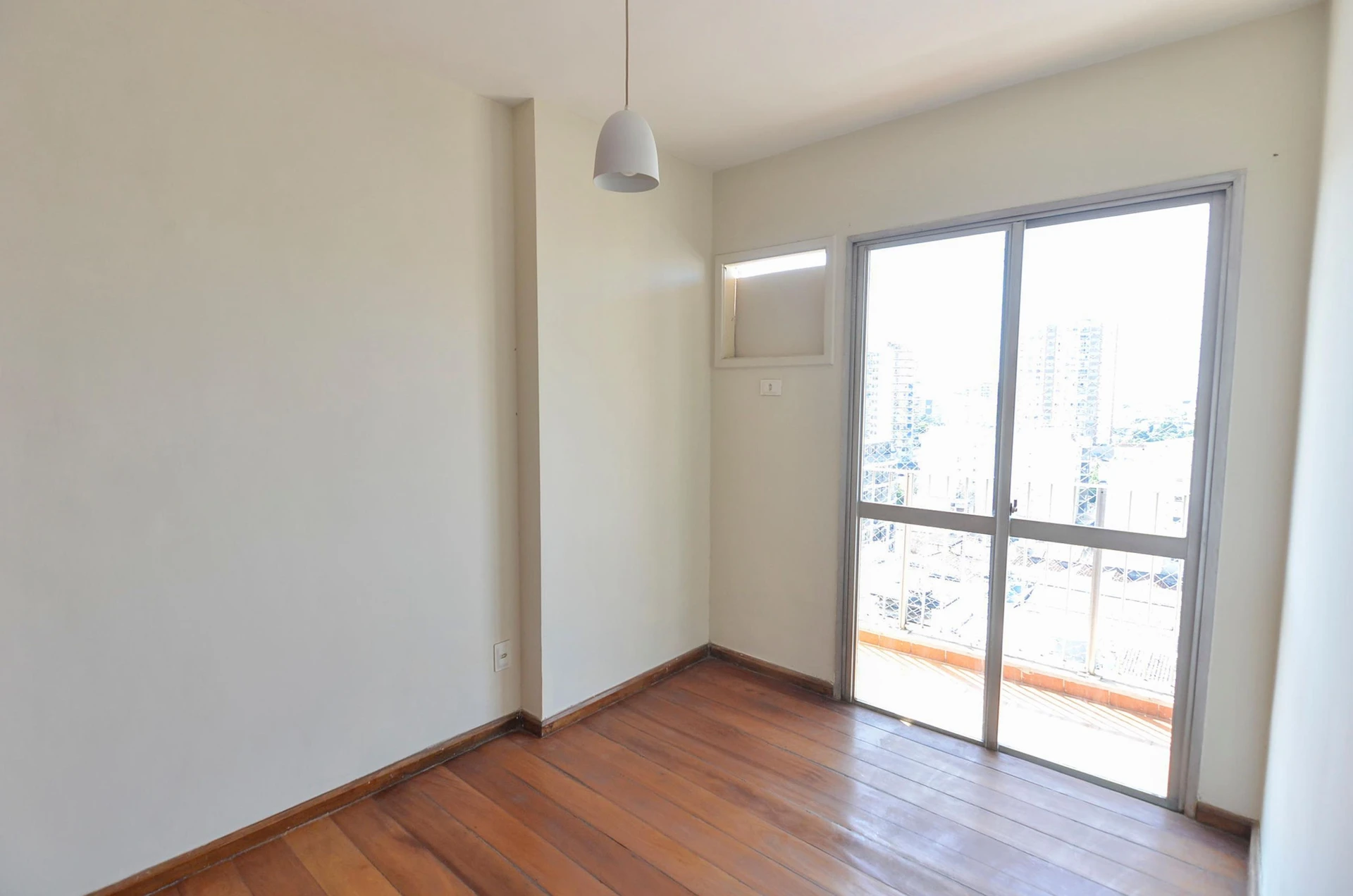 Unfurnished apartment with 3 bedrooms and 2 parking spots — photo 39
