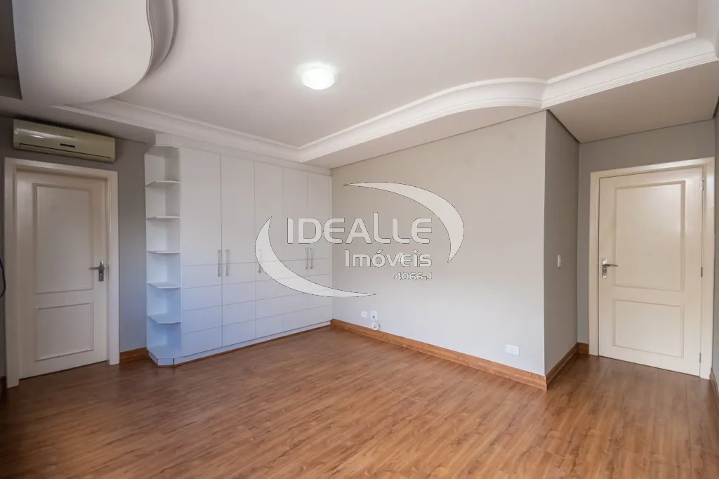 Rental house with 5 bedrooms and 6 bathrooms — photo 27