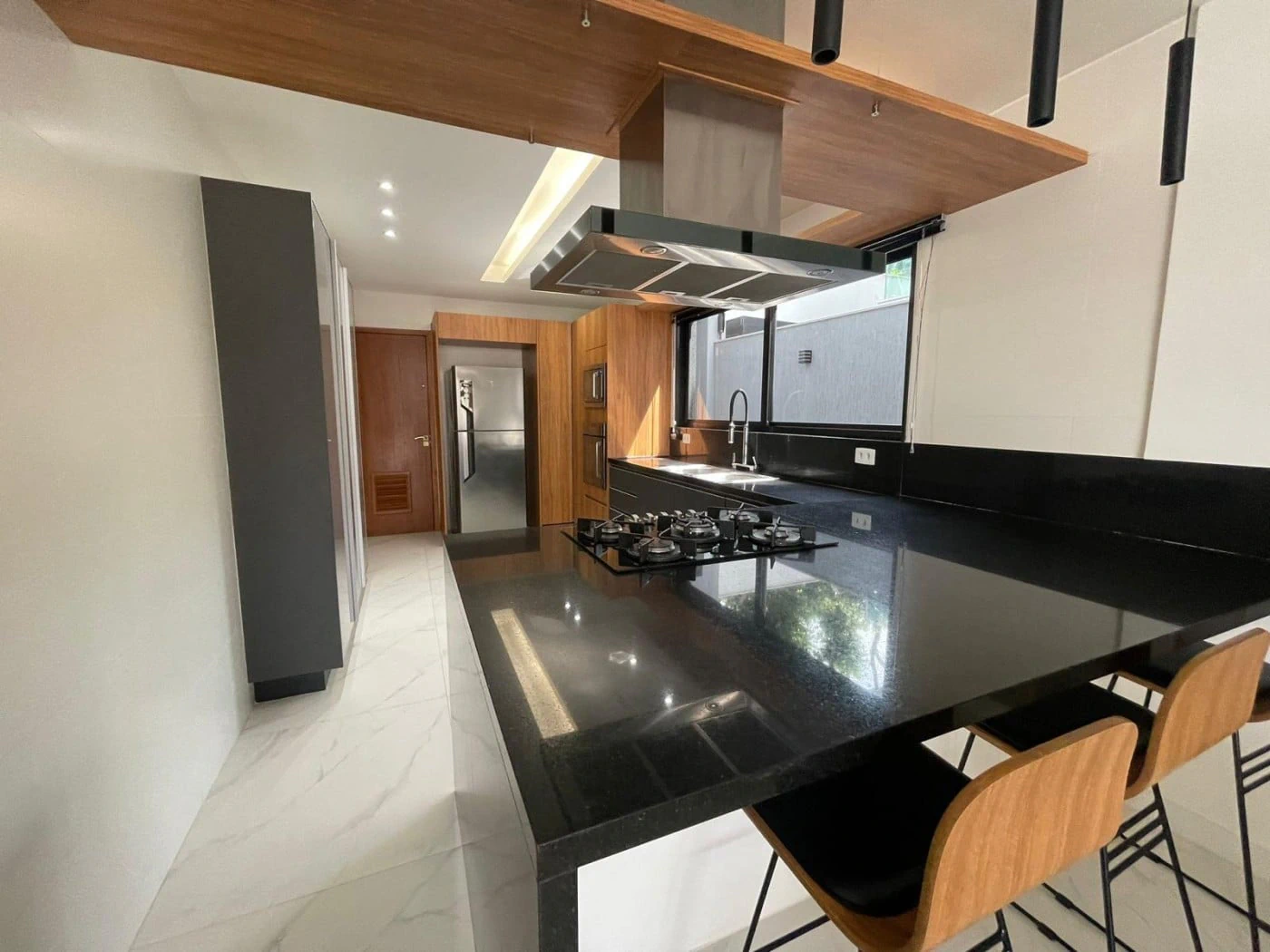 Casa em condomínio para locação com 330 m² e 5 dormitórios — photo 8