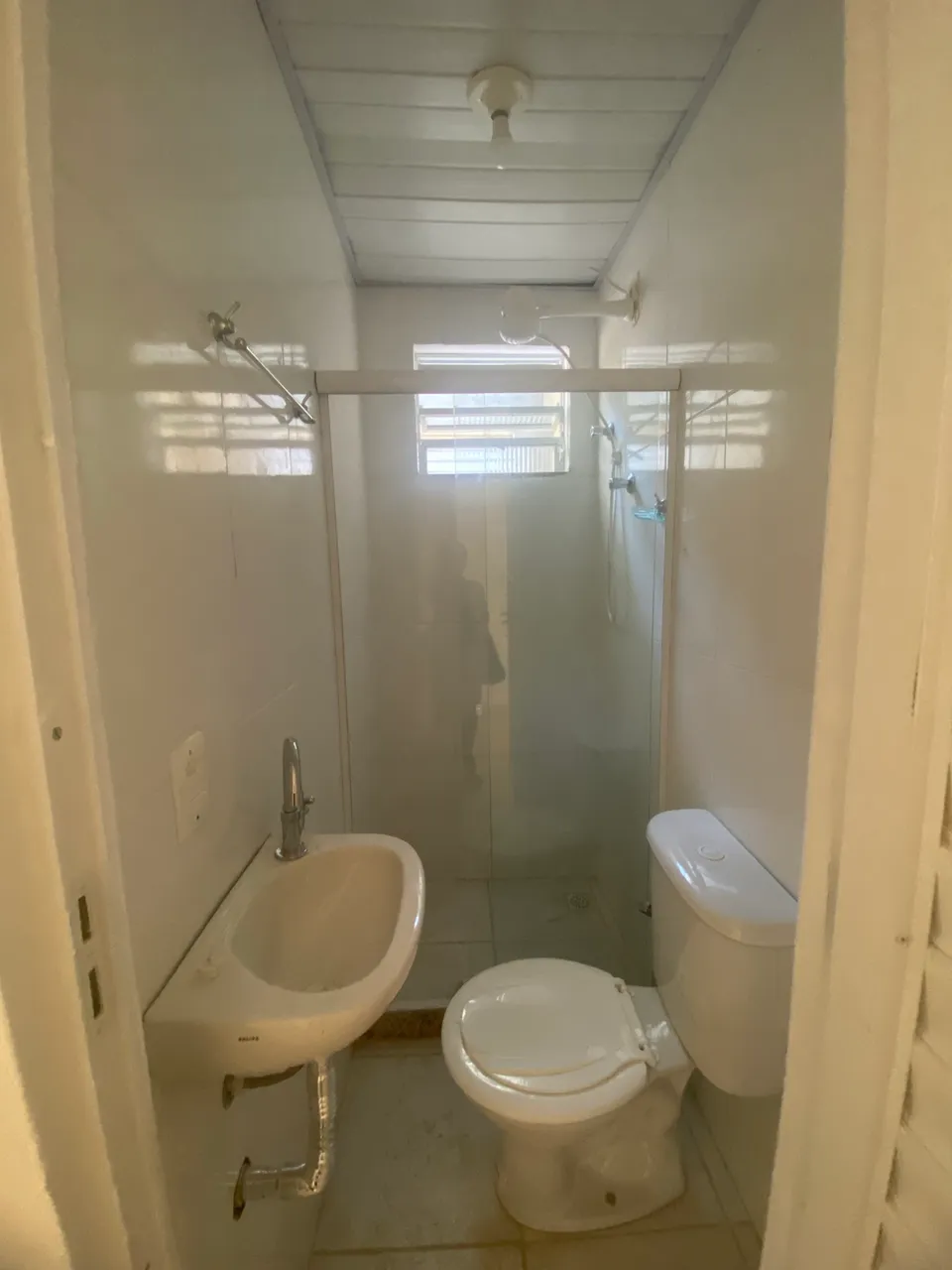 Unfurnished studio with 1 bedroom and 1 bathroom — photo 4