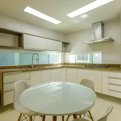 Furnished house, 470 m², with a bathtub — photo 2