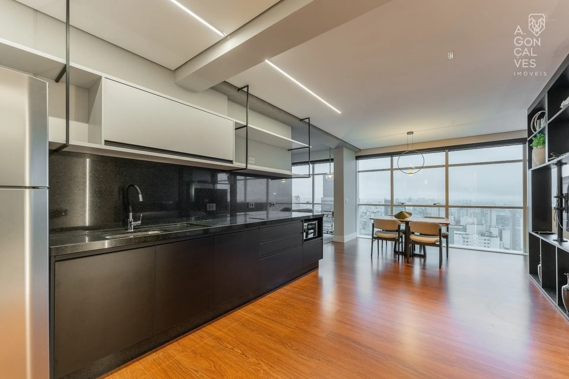 Furnished 73 m² studio with 1 bedroom and 1 bathroom — photo 2