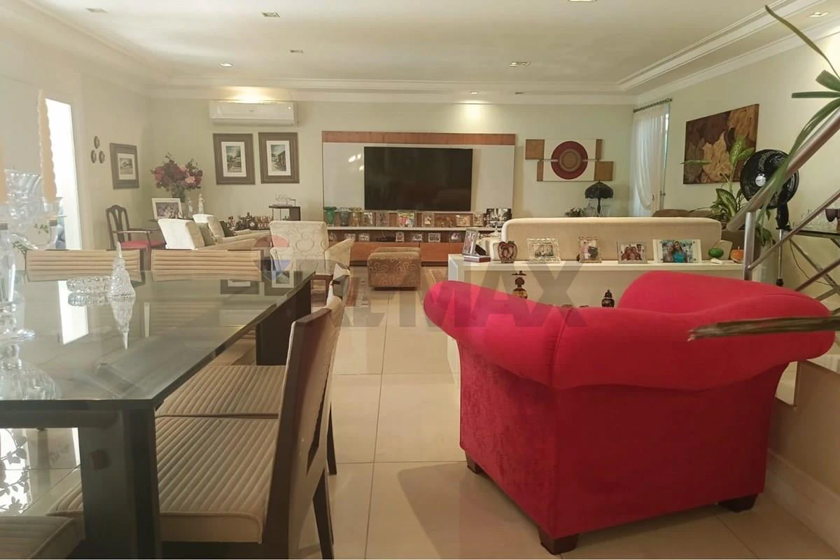 Furnished house with private garden and 5 parking spots — photo 9