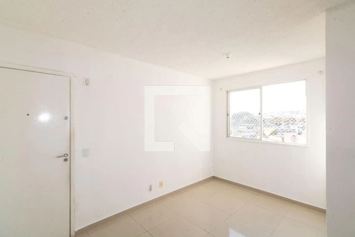 Apartamento sem mobília com churrasqueira na varanda — photo 43
