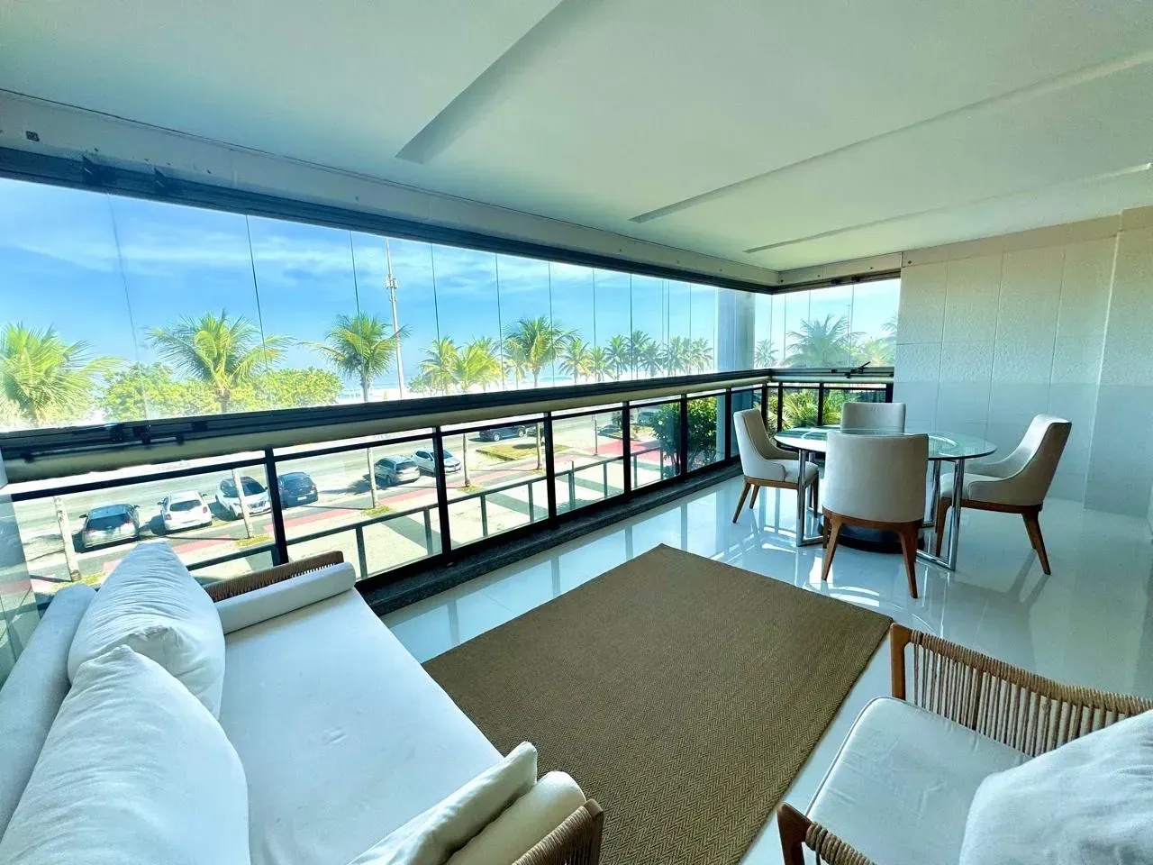 4-bedroom apartment in a building with a heated pool — photo 6
