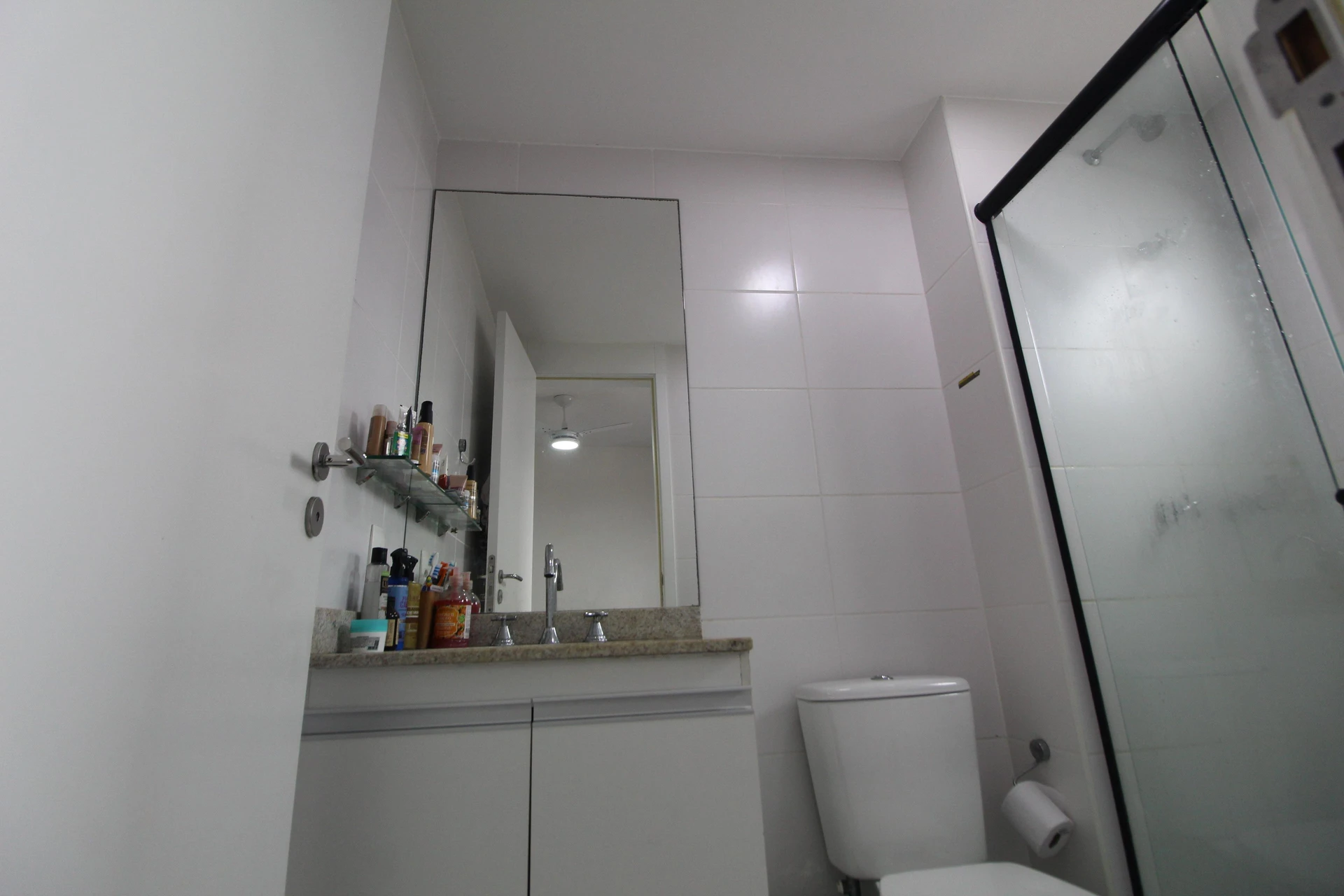 Apartamento mobiliado com 3 quartos, 2 banheiros e varanda — photo 46