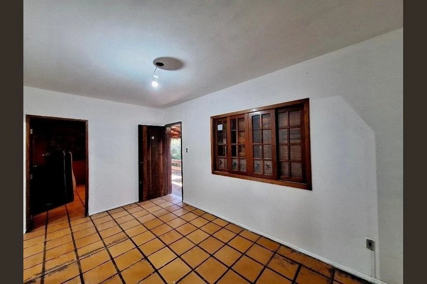 Casa sem mobília com 4 quartos e 3 vagas — photo 5