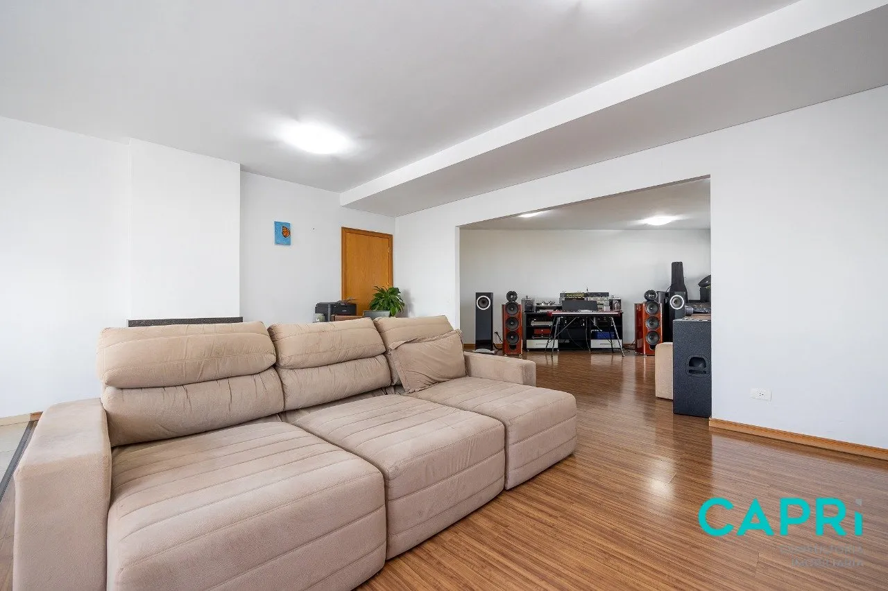 Furnished 318 m² apartment with 4 bedrooms and 3 parking — photo 11