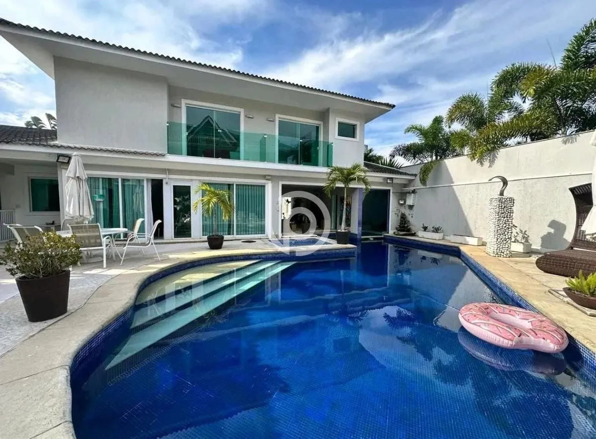 Furnished house-style apartment with 5 bedrooms and 5 baths — photo 12