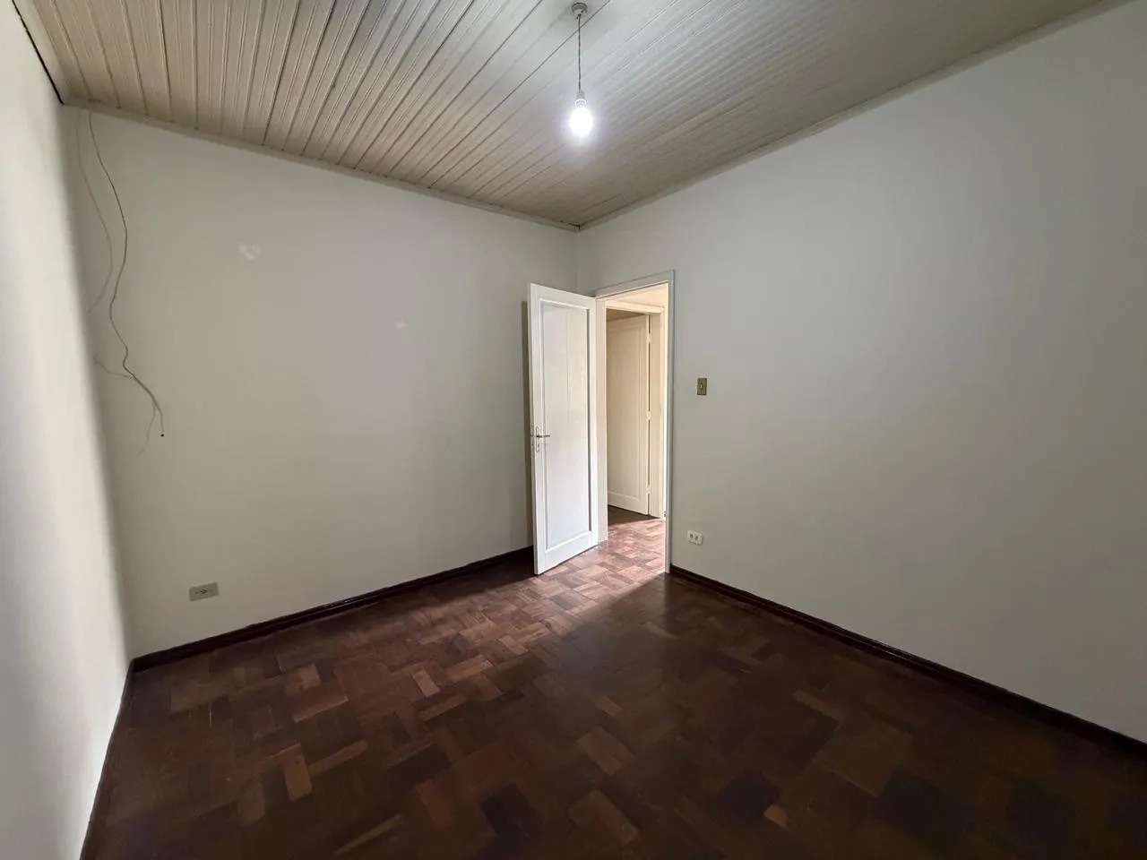 Wood or laminate floors in a 2-bedroom house, 82 m² — photo 9