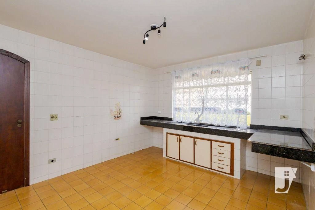 Будинок 239 м² з пральною машиною та робочим місцем — photo 2