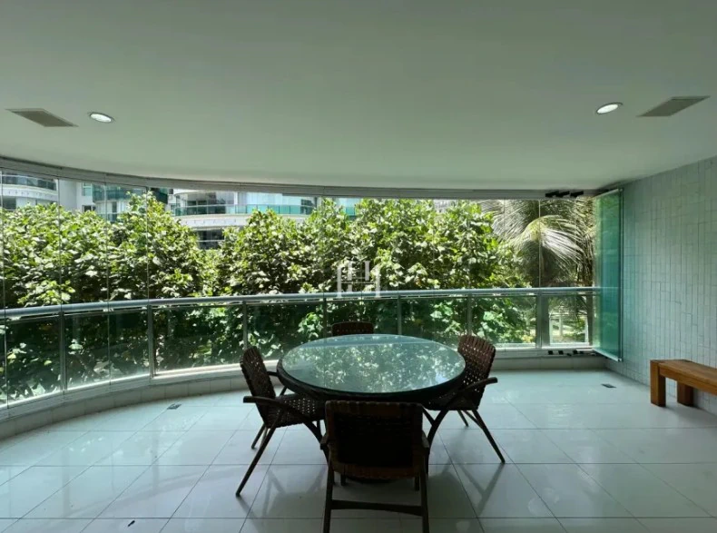 Apartamento mobiliado com 4 quartos e 291 m² — photo 9