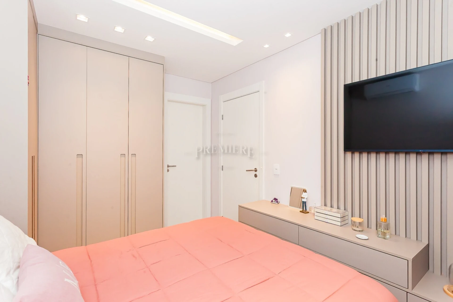 4-bedroom house with a home office in Curitiba — photo 11