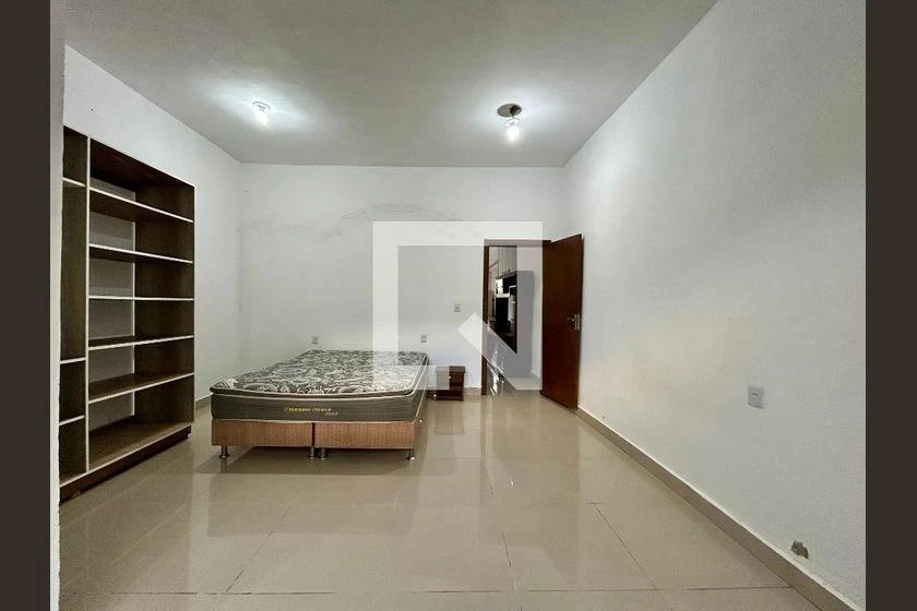 Furnished house with 2 en-suite bedrooms and 3 parking — photo 7